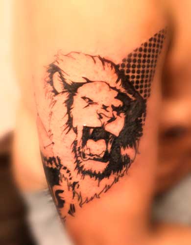 Tattoo lion bras